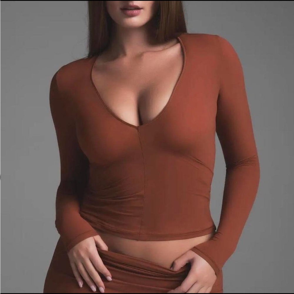 SKIMS *NWT FITS EVERYBODY PLUNGE TOP | COLOR: SAFFRON | SIZE: XS